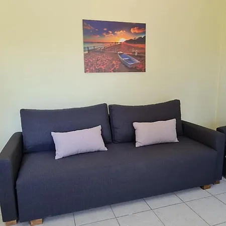 Beachfront Cozy House , 1 Min Walk To , Ac & Fast Wifi Lejlighed Nea Moudania