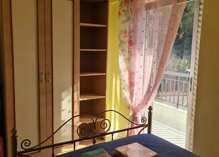 Lejlighed Beachfront Cozy House , 1 Min Walk To , Ac & Fast Wifi Nea Moudania