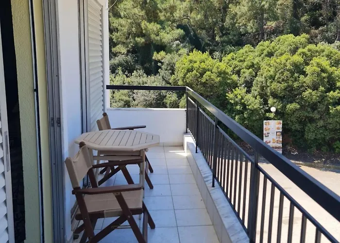 Beachfront Cozy House , 1 Min Walk To , Ac & Fast Wifi Apartment