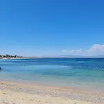 Beachfront Cozy House , 1 Min Walk To , Ac & Fast Wifi * 네아 모우다니아