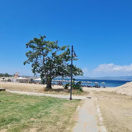 Beachfront Cozy House , 1 Min Walk To , Ac & Fast Wifi Apartament *