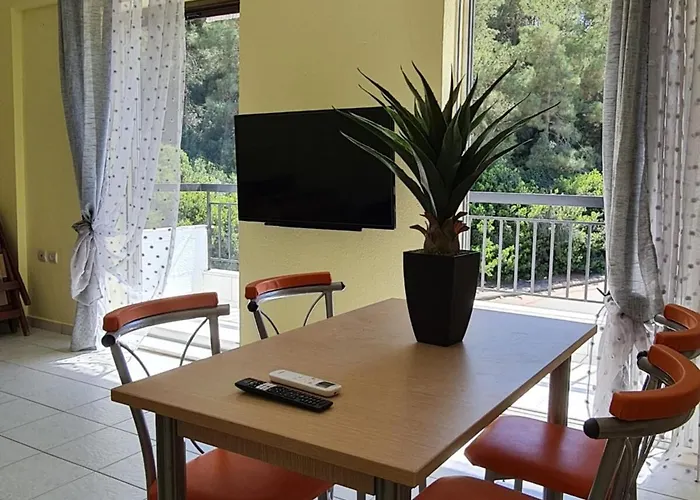 Apartament Beachfront Cozy House , 1 Min Walk To , Ac & Fast Wifi *