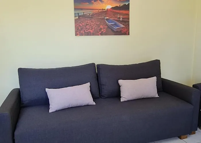 Beachfront Cozy House , 1 Min Walk To , Ac & Fast Wifi Apartament Nea Moudania